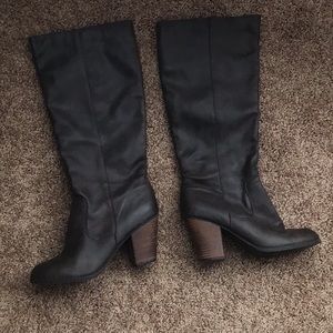 Mossimo Boots Brown Size 8